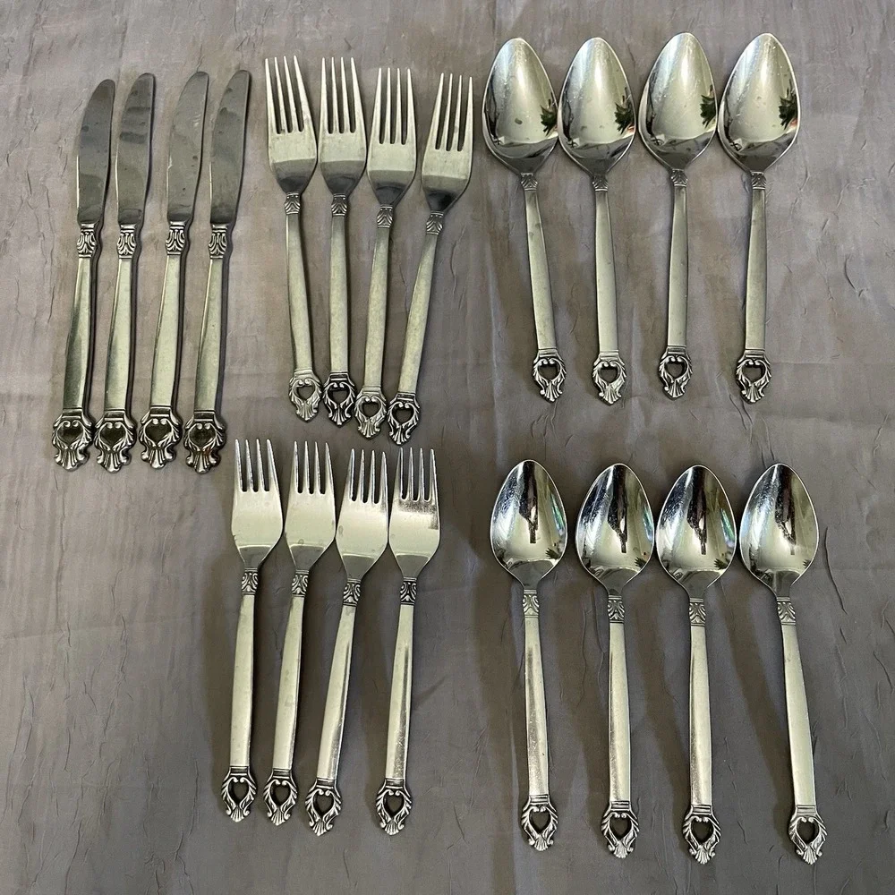Vintage Erika 1883 F.B. ROGERS JAPAN Stainless ~ Set of 20 Service For 4 Antique
